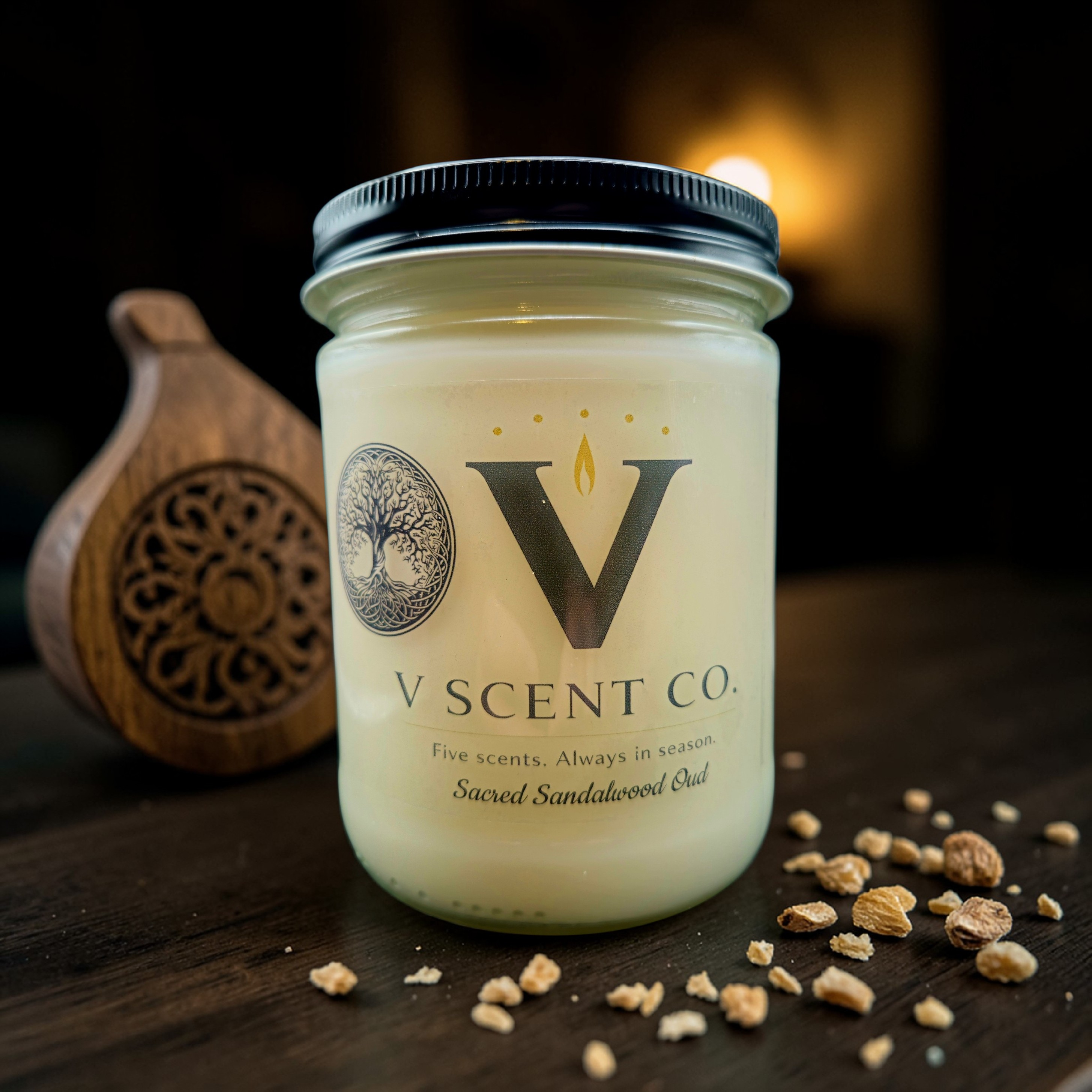 Sacred Sandalwood Oud Candle, 16 oz